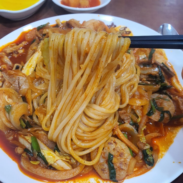  대구 중화반점 야끼우동 군만두 태어나서 먹어본 곳 중 최고 / 동성로 맛집 / 백종원의3대천왕 생활의달인 출연 / 내돈내산