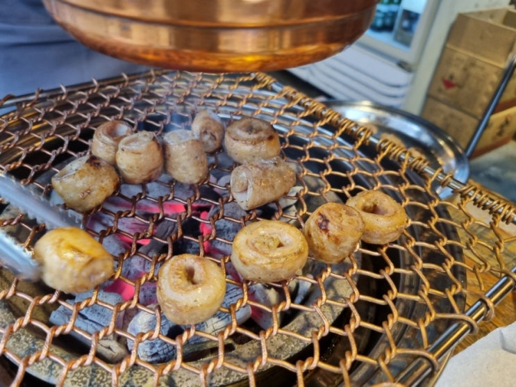  잠실 방이동 먹자골목 맛집 '인생2막창' 숯불에 제대로 굽는 대구숯불막창