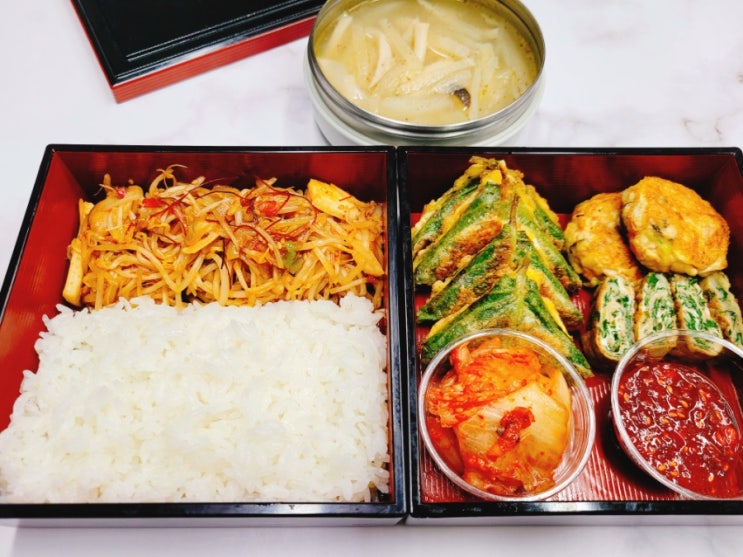  남편도시락메뉴 들깨버섯국 깻잎두부전 해물숙주볶음