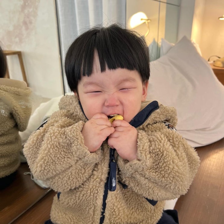  12개월 아기 발달과 유아식, 장난감 정리에 엄마는 바쁘다바빠 !