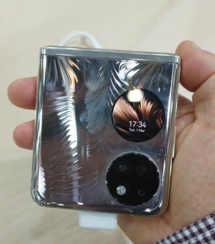  MWC2022 최신 스마트폰  - 폴더블폰과 롤러블폰이 대세, 중국 중저가 5G 스마트폰 출시