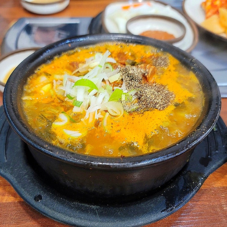  약수동 해장국 맛집 [참맛감자탕]