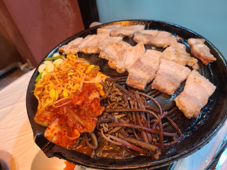 구로구 항동 삼겹살 맛집 한돈집 내돈내산 찐리뷰(feat.고사리&양념게장)