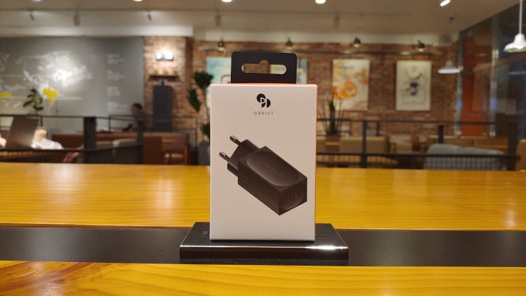오딕트 DOT 65W 맥북 아이패드 프로를 충전하는 듀얼 고속 PD충전기 사용후기 Cresyn ODDICT GaN Adapter 오딕트 DOT 65W 맥북 아이패드 프로를 충전하는 듀얼 고속 PD충전기 사용후기 Cresyn ODDICT GaN Adapter