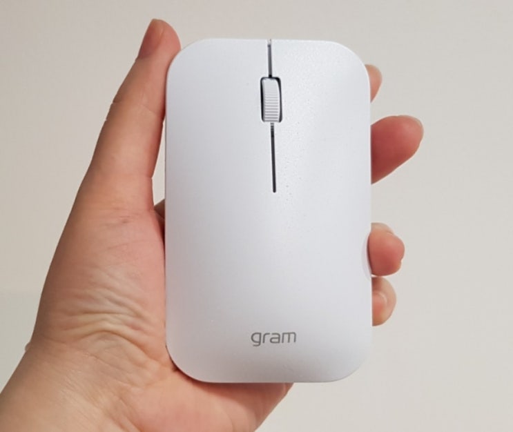  사용해봄]그램사고 받은 LG그램  마우스 리뷰 내돈내산 lg gram16 2022 노트북에 받은 마우스 좋네