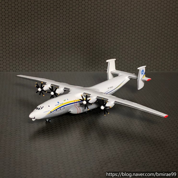 [1/500 수송기] Antonov An-22 항공 모형 (Antonov Airlines 도장)