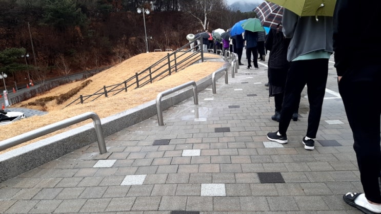  아산병원 입원 이틀전 환자 및 보호자 코로나PCR 검사하고 왔어요.