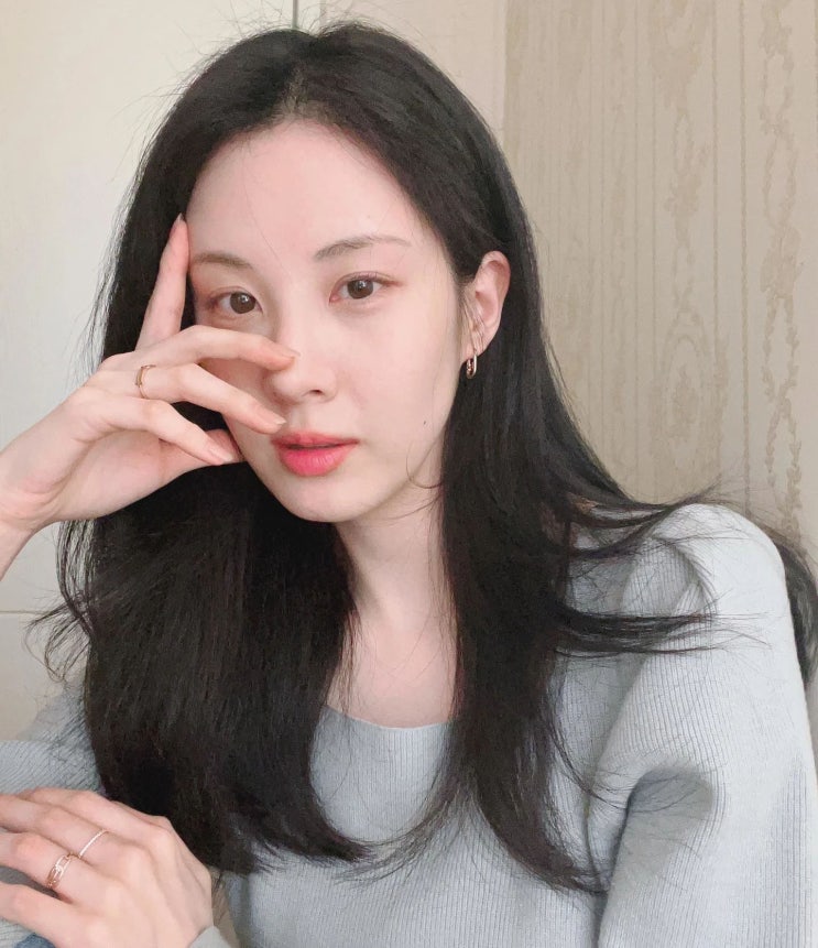 소녀시대 멤버 배우 서현, 초근접 사진에도 굴욕 없는 청순한 미모 "곧 새 작품 들어간다" 소녀시대 멤버 배우 서현, 초근접 사진에도 굴욕 없는 청순한 미모 "곧 새 작품 들어간다"