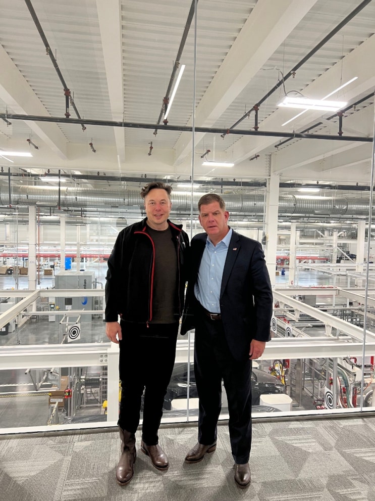  Elon Musk, 노동부 장관에게 기가 투어 제공