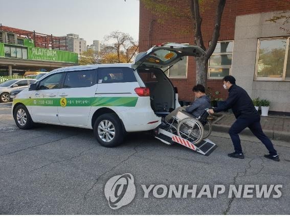 코로나 상황에 더 힘든 장애인…삶 만족도, 비장애인보다 낮아