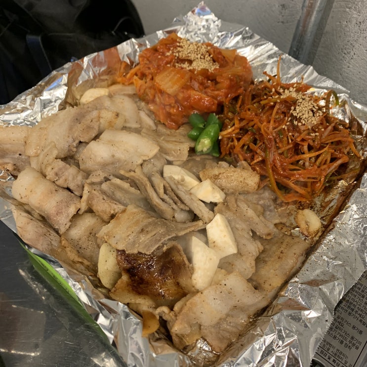 &lt;서울 서울대입구 맛집&gt; 한 입 한 입이 행복한 서울대입구 고기집, "구땡식당 샤로수길점"