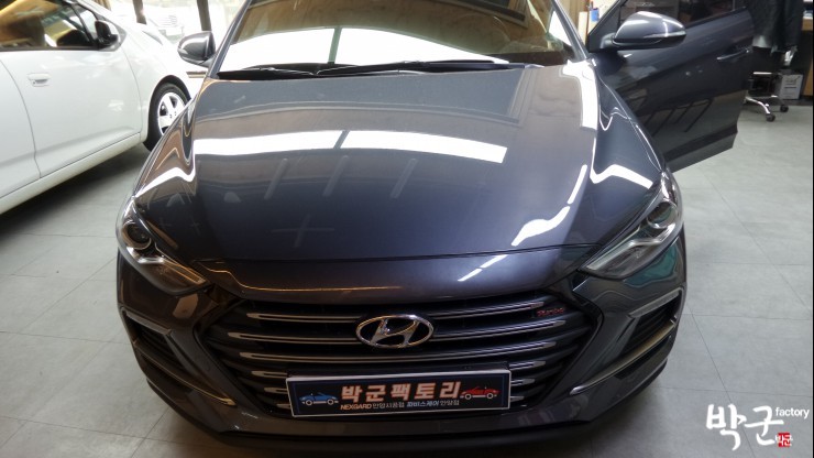  아이나비 Z7000 2채널 블랙박스 아반데 AD 설치시공