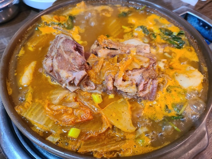  대전 은행동 엄마손 묵은지와 감자탕 후기 - 은행동 맛집&한식추천&오늘뭐먹지