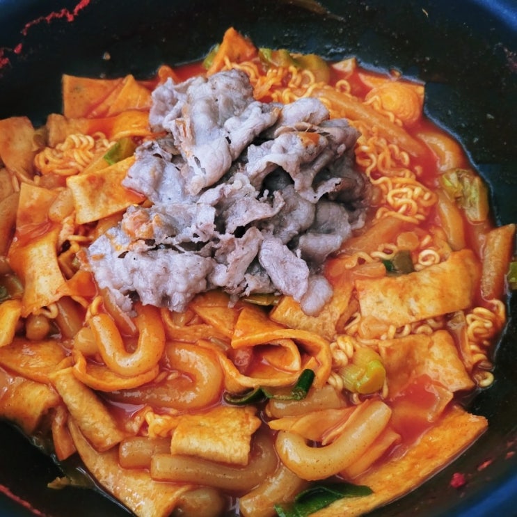  프레시지 호로록우삼겹떡볶이 밀키트 (달콤양념+쫄깃한 떡)