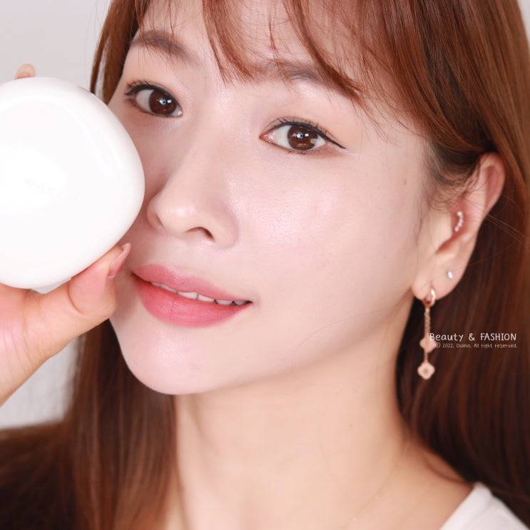 웨이크메이크 비건클린 순수 커버 쿠션 투명 광채 물광 피부 메이크업 웨이크메이크 비건클린 순수 커버 쿠션 투명 광채 물광 피부 메이크업