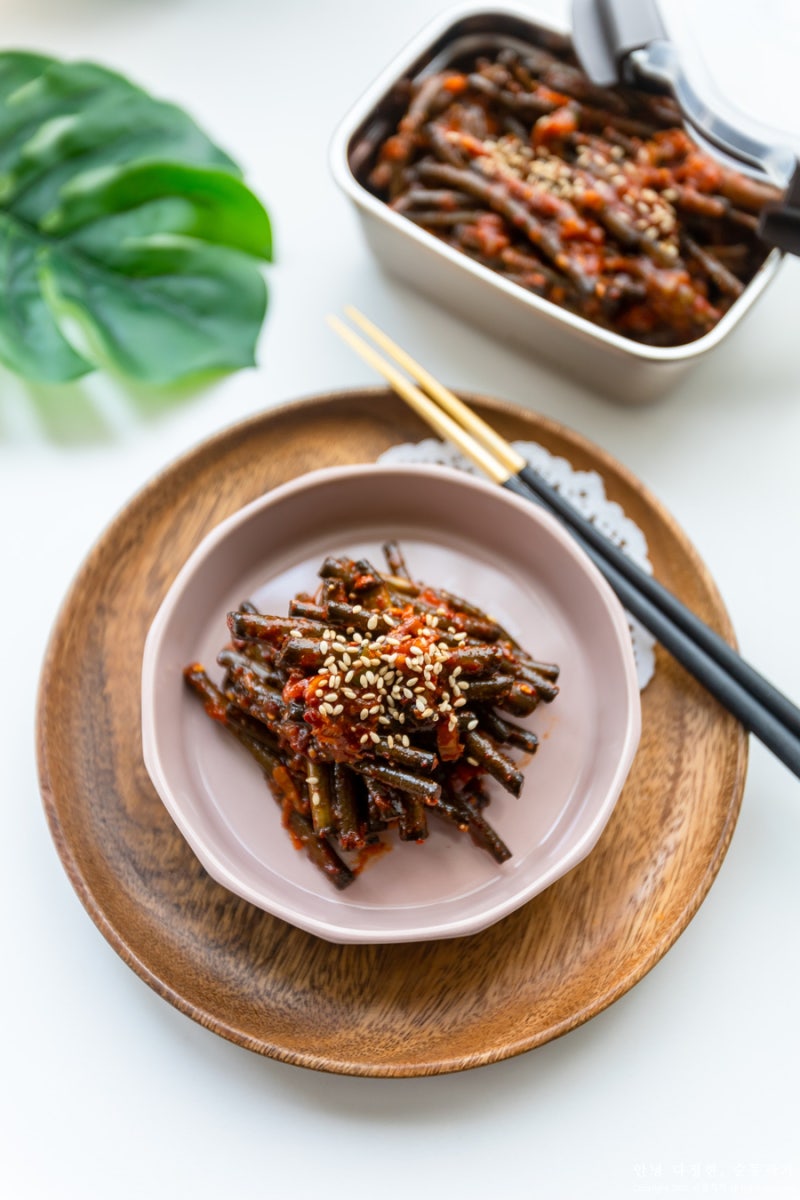 마늘쫑장아찌무침 든든한 밑반찬! 초장으로 간단하게 마늘종장아찌무침 만들기 : 네이버 블로그 마늘쫑장아찌무침 든든한 밑반찬! 초장으로 간단하게 마늘종장아찌무침 만들기 : 네이버 블로그