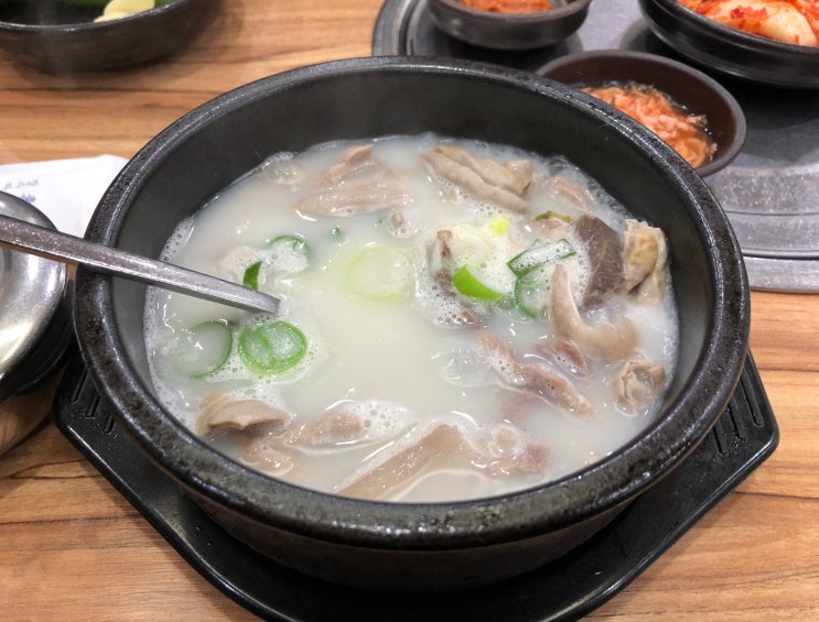  마포구청역 맛집 - 인생 순대국 추천 24시 가마솥순대