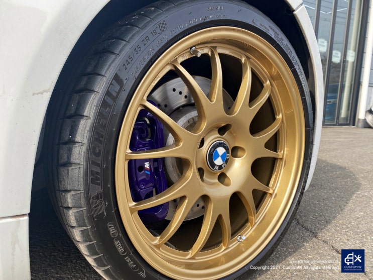  BMW E92 M3 페라리 골드 휠도색 + 바이올렛  보라색 캘리퍼 도색