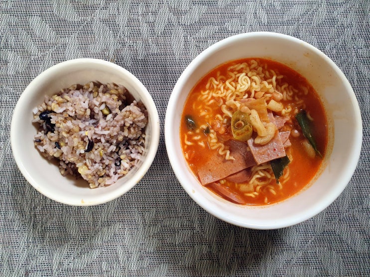  부대찌개밀키트 비원비오에프로 캠핑 밀키트로 굿