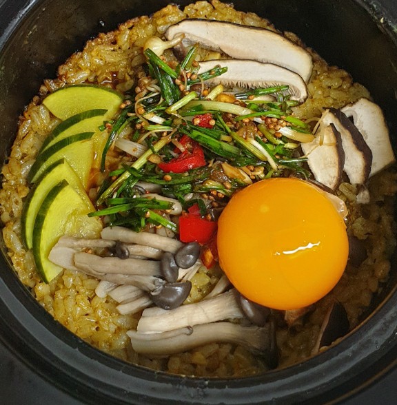  노른자톡 전복내장버섯솥밥 비벼먹는 달래장 만들기 달래손질법 찬밥요리