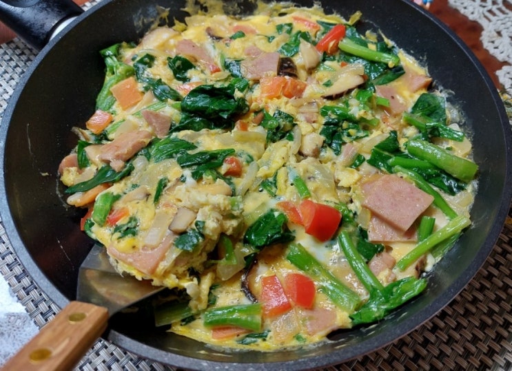 시금치 프리타타 이탈리아 달걀찜 오믈렛  브런치 Frittata