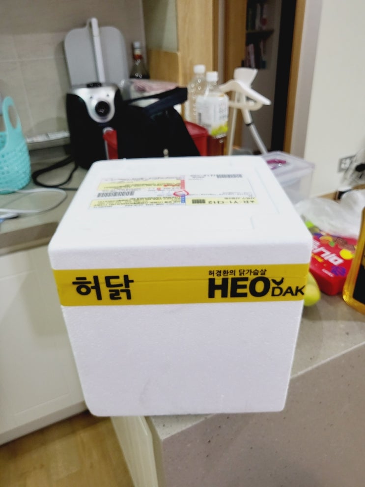  다이어트하려고 닭가슴살 소시지 핫바 샀어요 ㅋㅋ