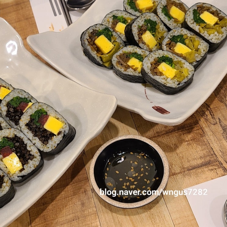  울산 태화강 맛집 | 울산에서도 배말 칼국수랑 톳김밥을 먹을 수 있다니!!