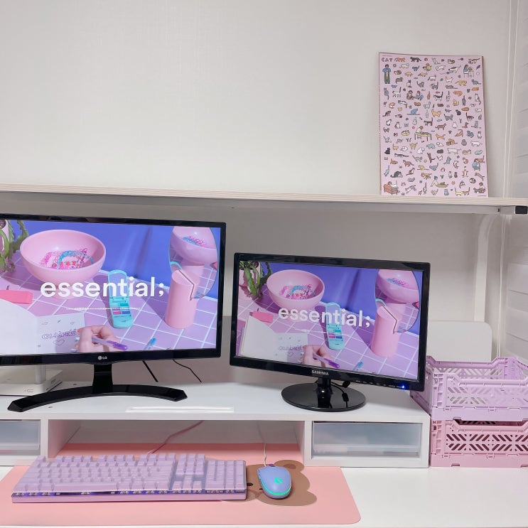  아직 미완성이지만 올려보는 나의 데스크테리어 