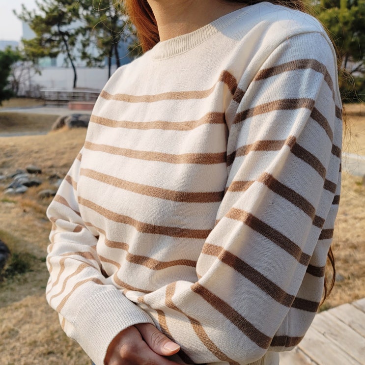  데일리로 입기좋은 여성봄니트, 디라움 스트라이프니트