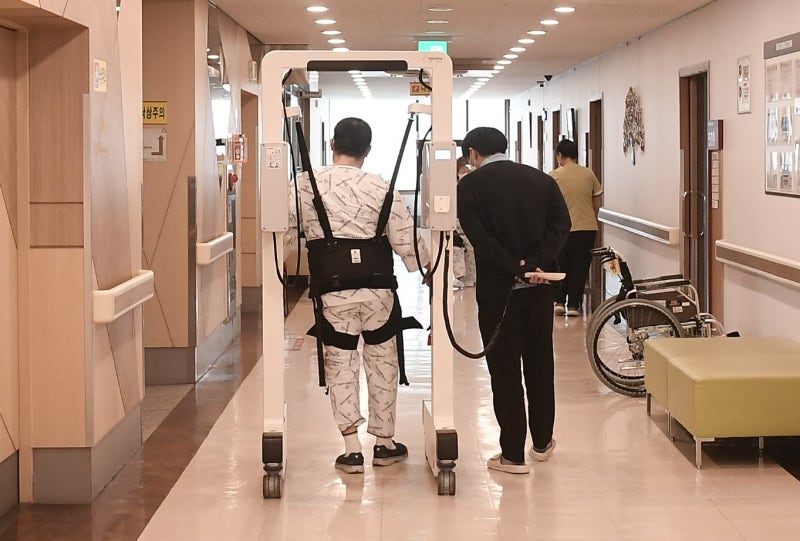 뇌출혈 재활 후유증을 막기 위해서는 - 인천재활병원 미추홀병원 5