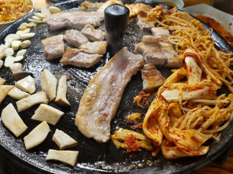  상계맛집 먹보네쌈밥 솥뚜껑삼겹살 : )