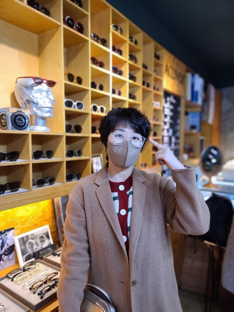 SHINee Minho's Glasses on 'I Live Alone' with Raven Tears