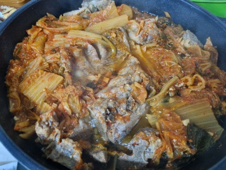  오늘의 집밥 만원의행복 등뼈김치찜 김치요리 한돈 등뼈
