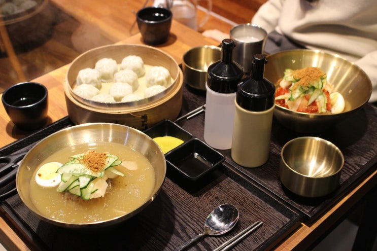 홍대냉면맛집 시장냉면 만두와 냉면의 꿀조합