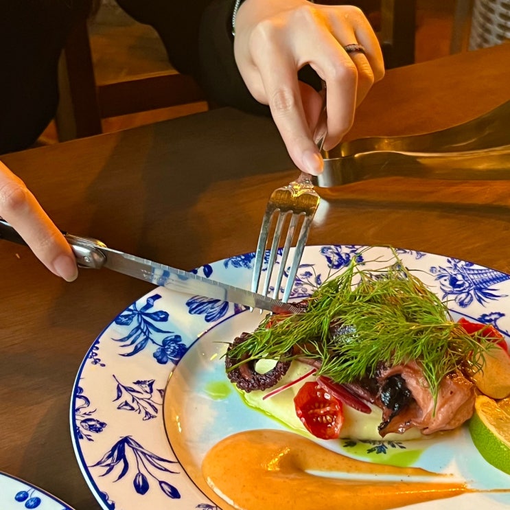  ••[증산역] 분위기 맛 다 잡아버린 DMC와인 불광천뷰맛집 하씨타씨다이닝
