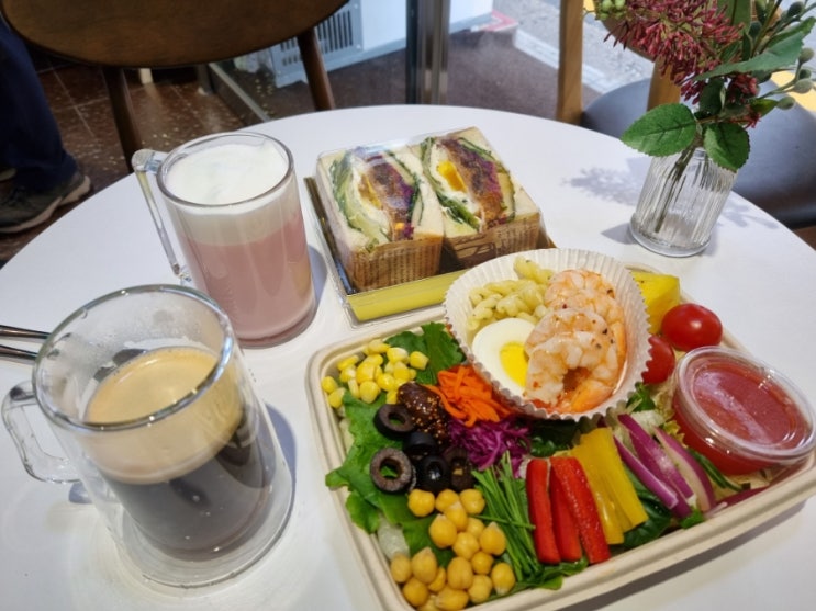  경복궁 서촌 카페/서촌 디저트 / 샐러드 맛집 노먼워커 샐러드 연구소