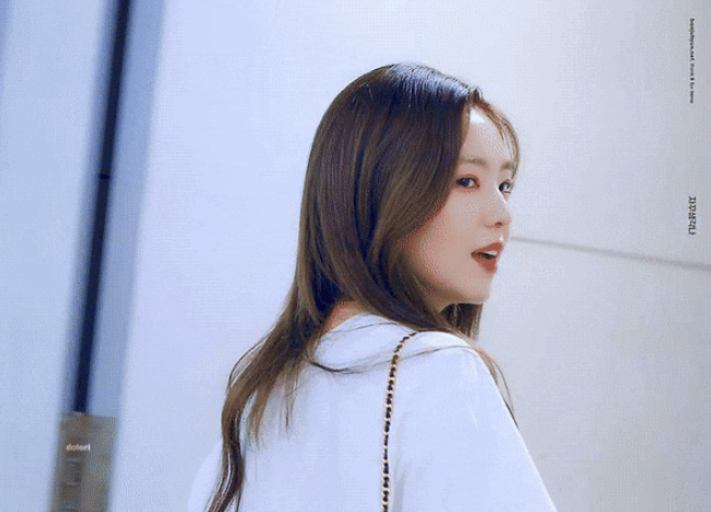 3년만에 염색한 아이린 3년만에 염색한 아이린