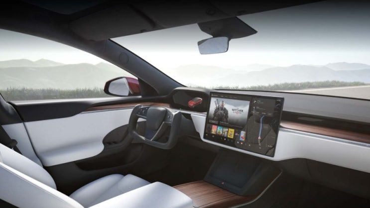  Tesla의 인테리어가 다른 자동차 제조업체에 영향을 미치고 있습니다.