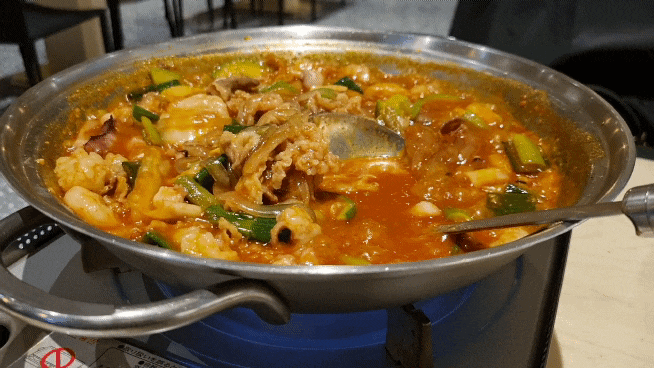  석촌호수 맛집 잠실역 지강낙곱새 데이트로 식사하기 좋네요