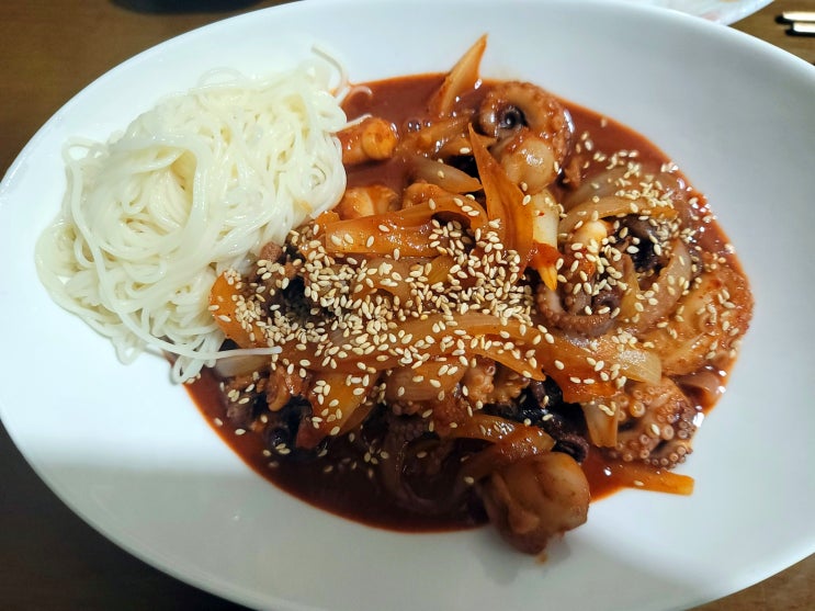  캠핑밀키트 하린이네쭈꾸미 맛있게 매운 간단캠핑요리 추천