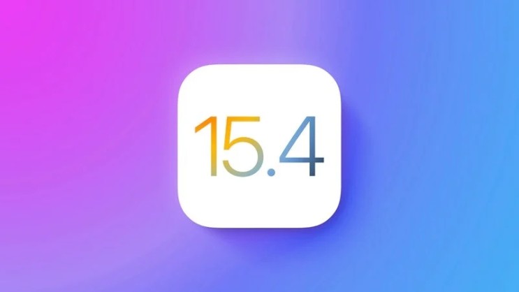 애플 스튜디오 디스플레이는 iOS 15.4 버전으로 제어운영되고 있습니다