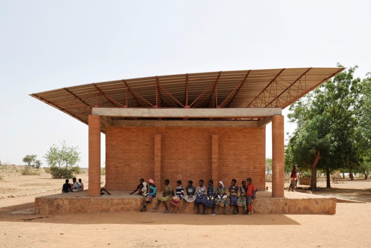 [학교] 2022프리츠커 수상자의 첫번째 작업, Gando Primary School