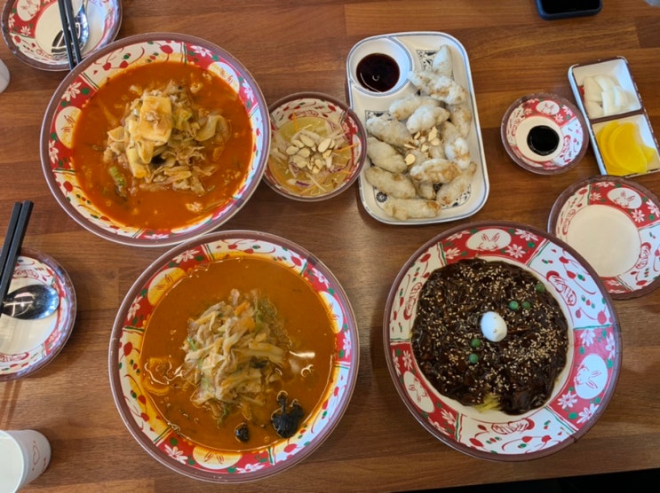 해운대 좌동 짬뽕 맛집 "도야짬뽕" 에서 차돌짬뽕, 도야짬뽕, 짜장면 + 찹쌀탕수육 먹었는데 완전 국물이 끝내주네요 해운대 좌동 짬뽕 맛집 "도야짬뽕" 에서 차돌짬뽕, 도야짬뽕, 짜장면 + 찹쌀탕수육 먹었는데 완전 국물이 끝내주네요