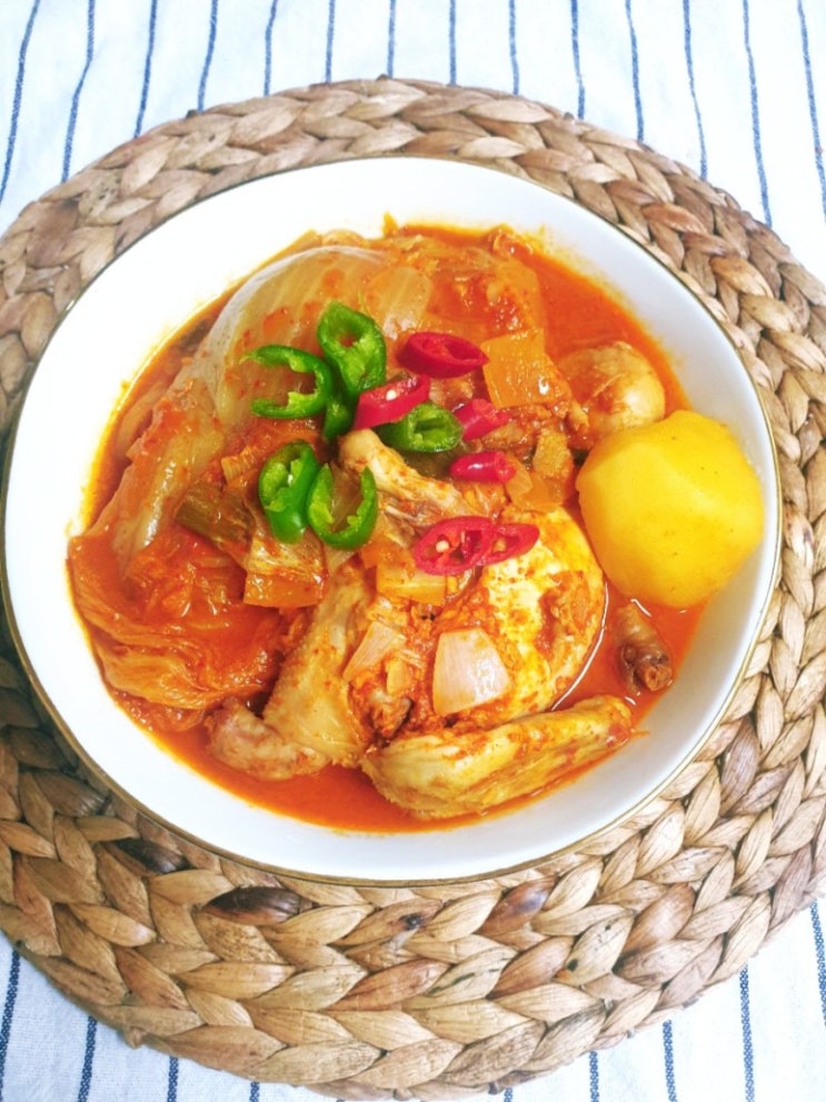  묵은지 닭볶음탕 김치찜닭 칼칼하고 단짠단짠 요린이도 쉐프되는 간단한 김치 닭도리탕 닭 요리