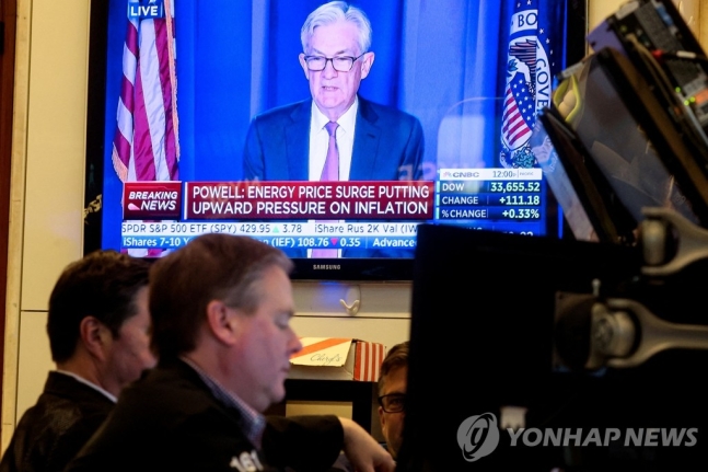 美연준, 2년간 10∼11회 금리인상 시사…세계적 긴축시대 온다 美연준, 2년간 10∼11회 금리인상 시사…세계적 긴축시대 온다