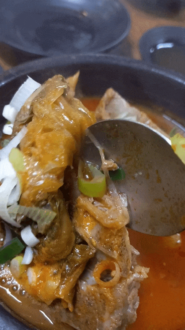  부산부평동맛집 1등가마솥돼지국밥은 남포동해장국1등이다.