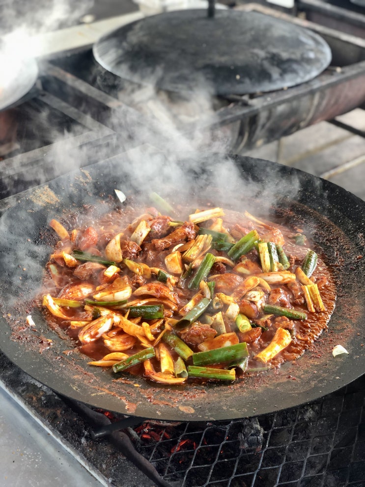 제주 산방산 맛집 솥뚜껑 닭볶음탕 삼거리농원