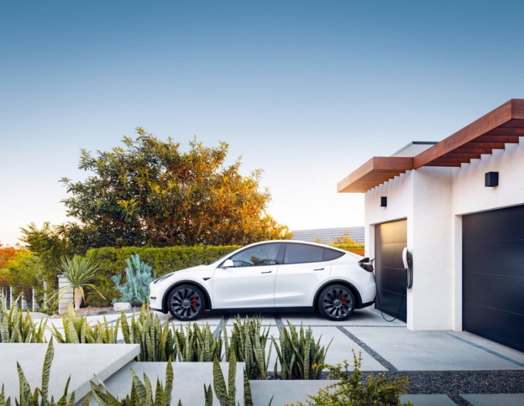 Tesla, Model Y 영국 가장 많이 팔린 EV였으며, 2월 전체 자동차 시장에서 4위에 올라