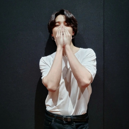 방탄소년단 지민, 입 가리고 눈웃음..오늘도 매력 발산 '열일'[스타IN]