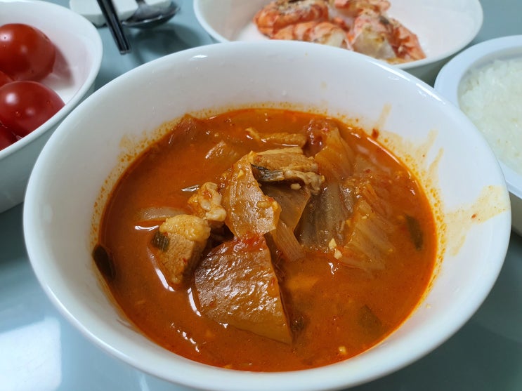  자취생의 간단 돼지고기 김치찌개 레시피